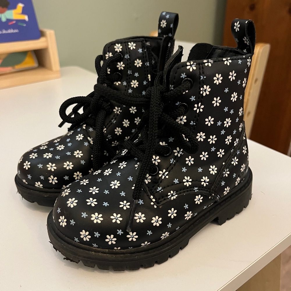 Levi’s toddler floral black boots